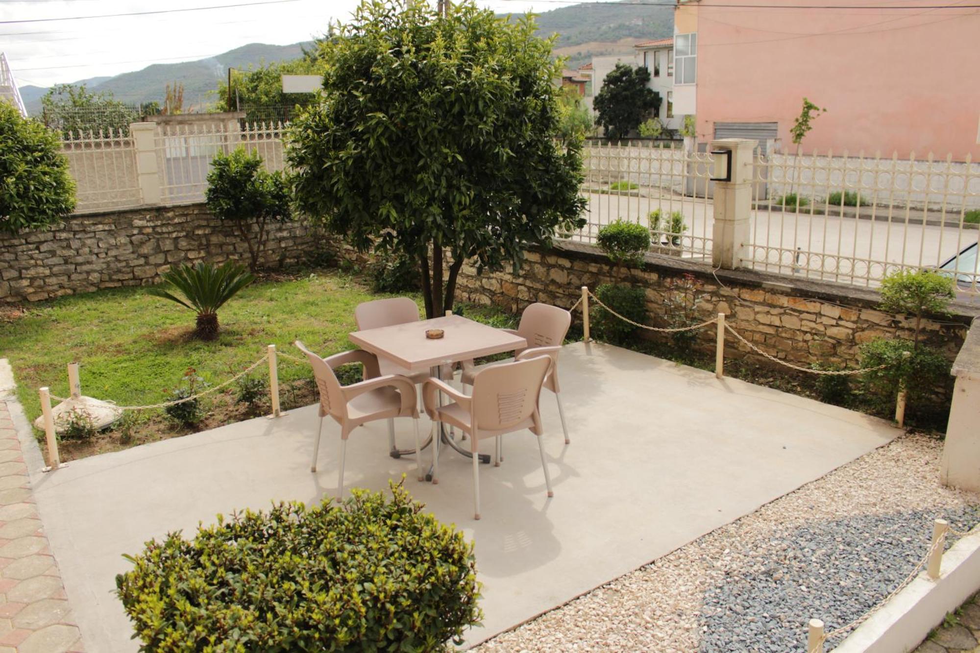 Hotel Vila Maledhi Berat Exterior photo