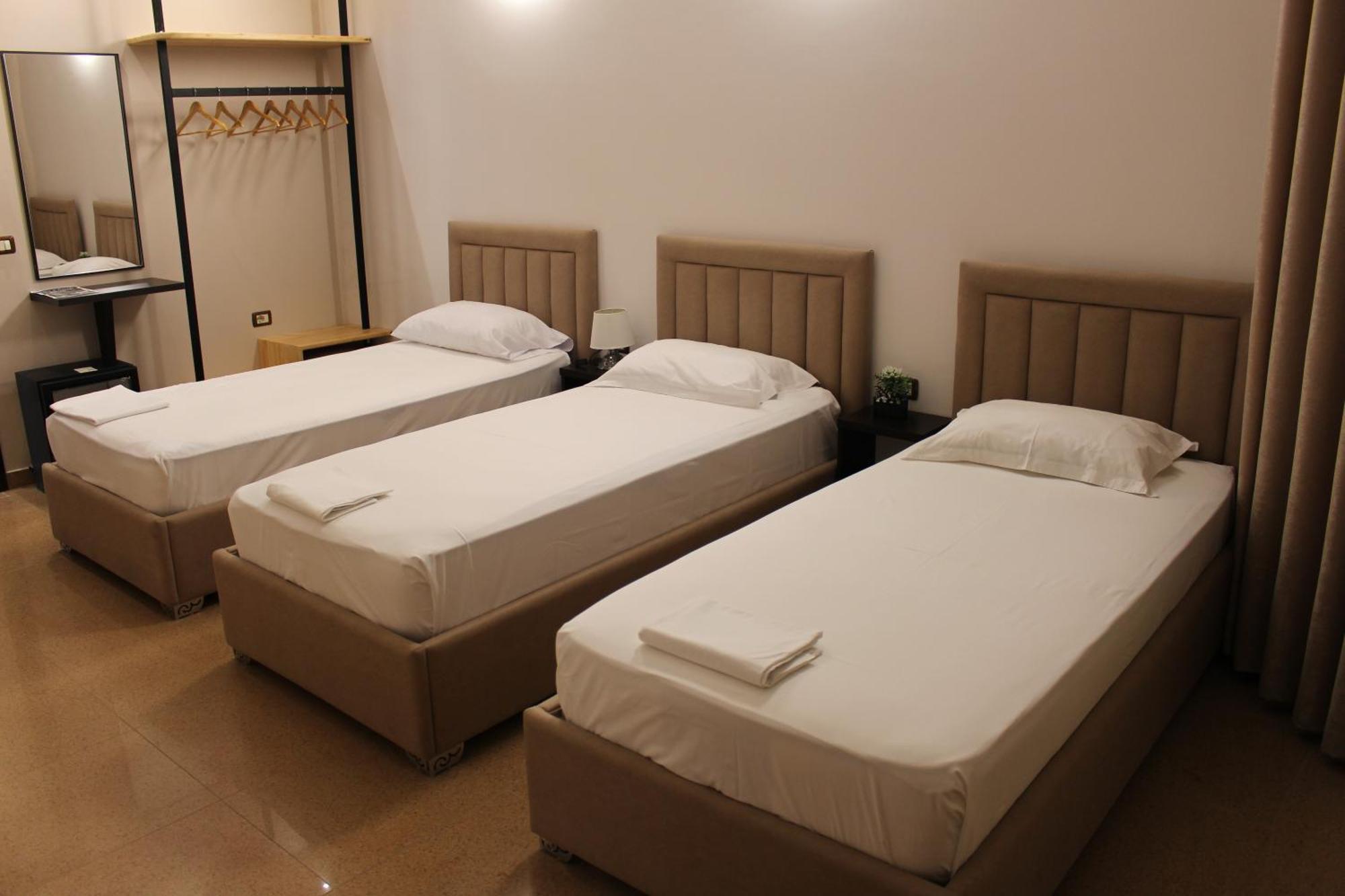 Hotel Vila Maledhi Berat Exterior photo